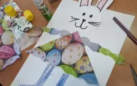 praca plastyczna z motywem zająca wielkanocnego wycinanka