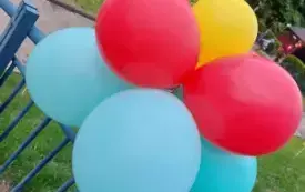 bukiet z kolorowych balon&oacute;w