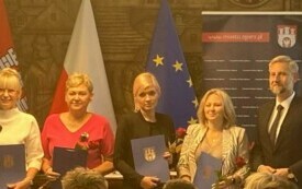 nauczyciele i prezydent miasta zgierza