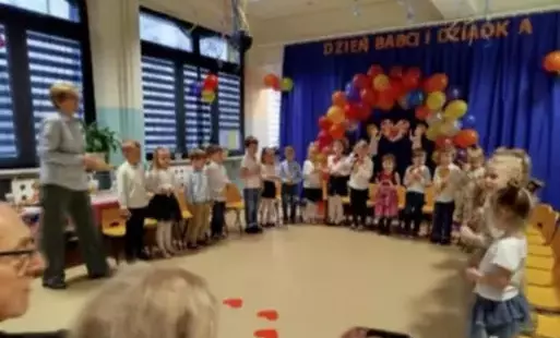 Zdjęcie do Uroczystość z okazji Dnia Babci i Dziadka w grupie III
