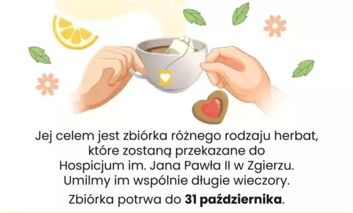 Zdjęcie dłoni trzymającej filiżankę 