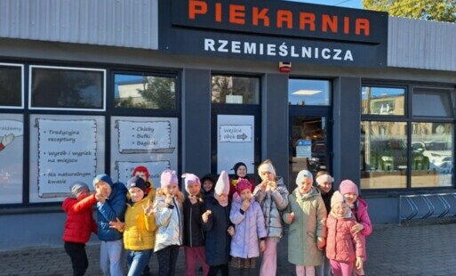 Zdjęcie do Wycieczka do piekarni grupy V z okazji Dnia Chleba