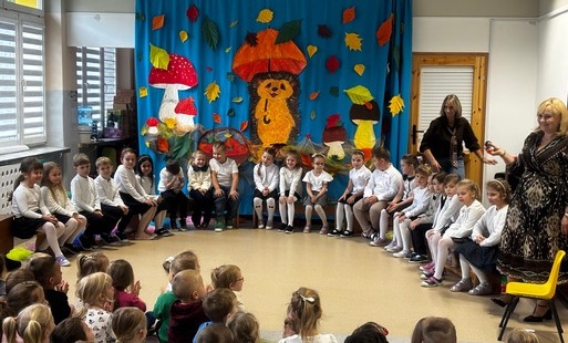 Zdjęcie do Uroczystość z okazji Dnia Edukacji Narodowej.